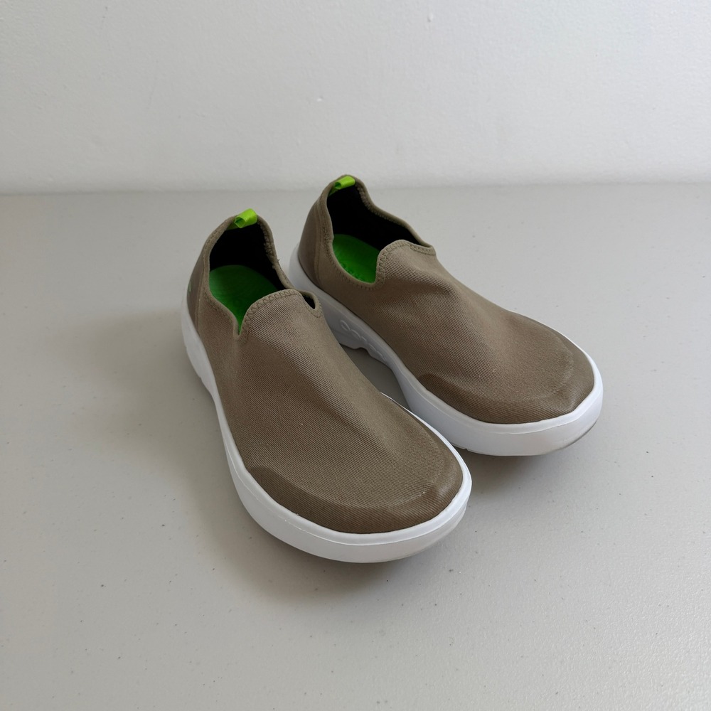 OOFOS‎ OOmg Low Shoe W 8 39 Recovery Slip On Khaki Green Sneakers - Picture 2 of 8